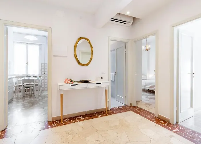 Guesthost - Il Salotto Blu - Con Parcheggio Lejlighed Firenze