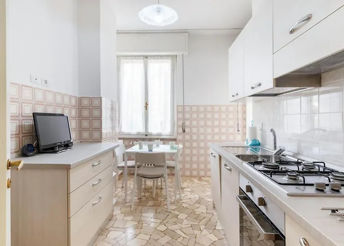 Guesthost - Il Salotto Blu - Con Parcheggio Lejlighed